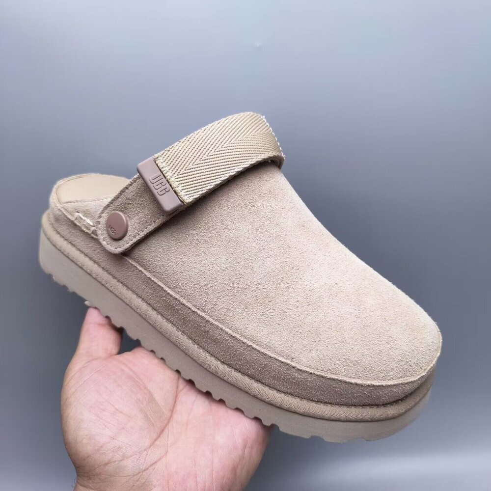 UGG Goldenstar Clog Beige Velcro Tumbler - Picture 5 of 7